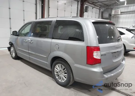 2015 Chrysler Town & Country Limited из США, поврежденный, VIN 2C4RC1JG0FR698673